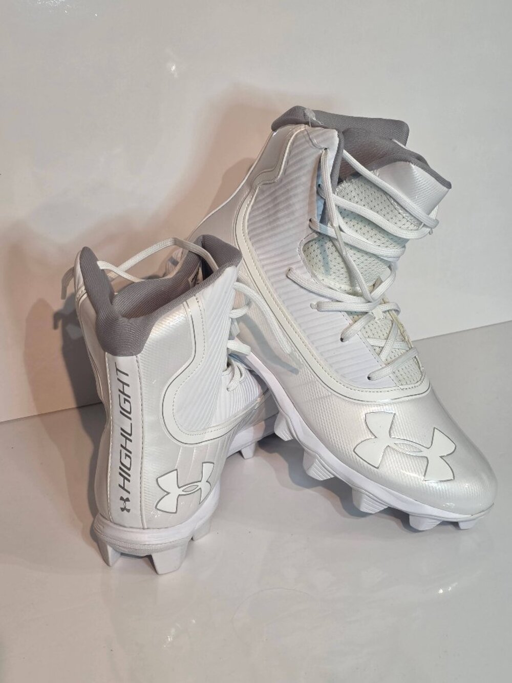 Brand new Under Armour Highlight MC Football Cleats White Silver Size 10 US
